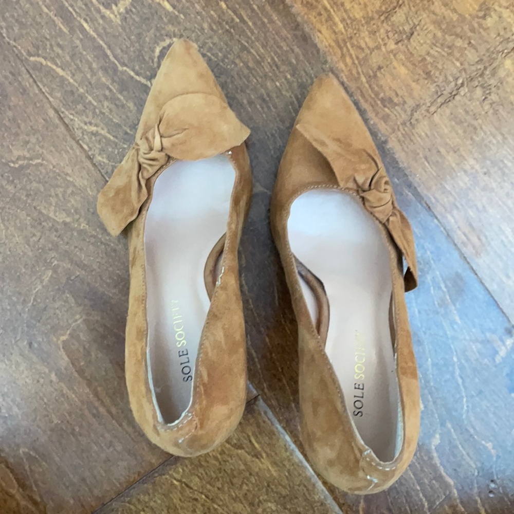 Sole Society Tan suede heels size 6